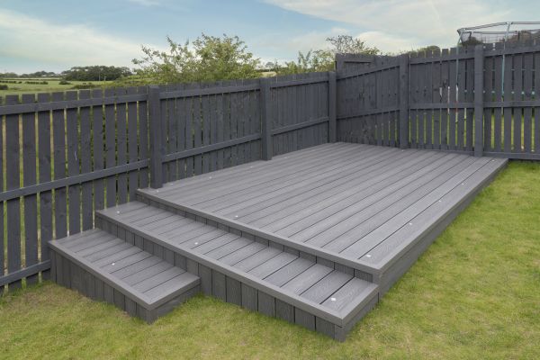 Cost of Vinyl Deck Construction in Franklin
